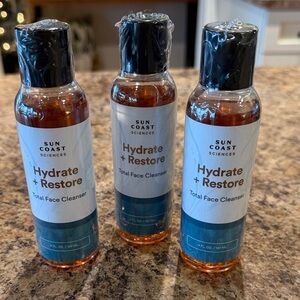 Hydrate + Restore Sun Coast Sciences Total Face Cleanser